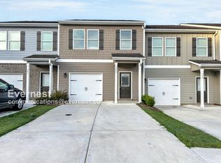 303 Rolling Green Dr NW, Adairsville, GA 30103