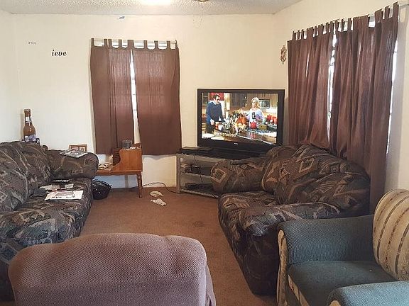 2nd image of 707 E Alameda St