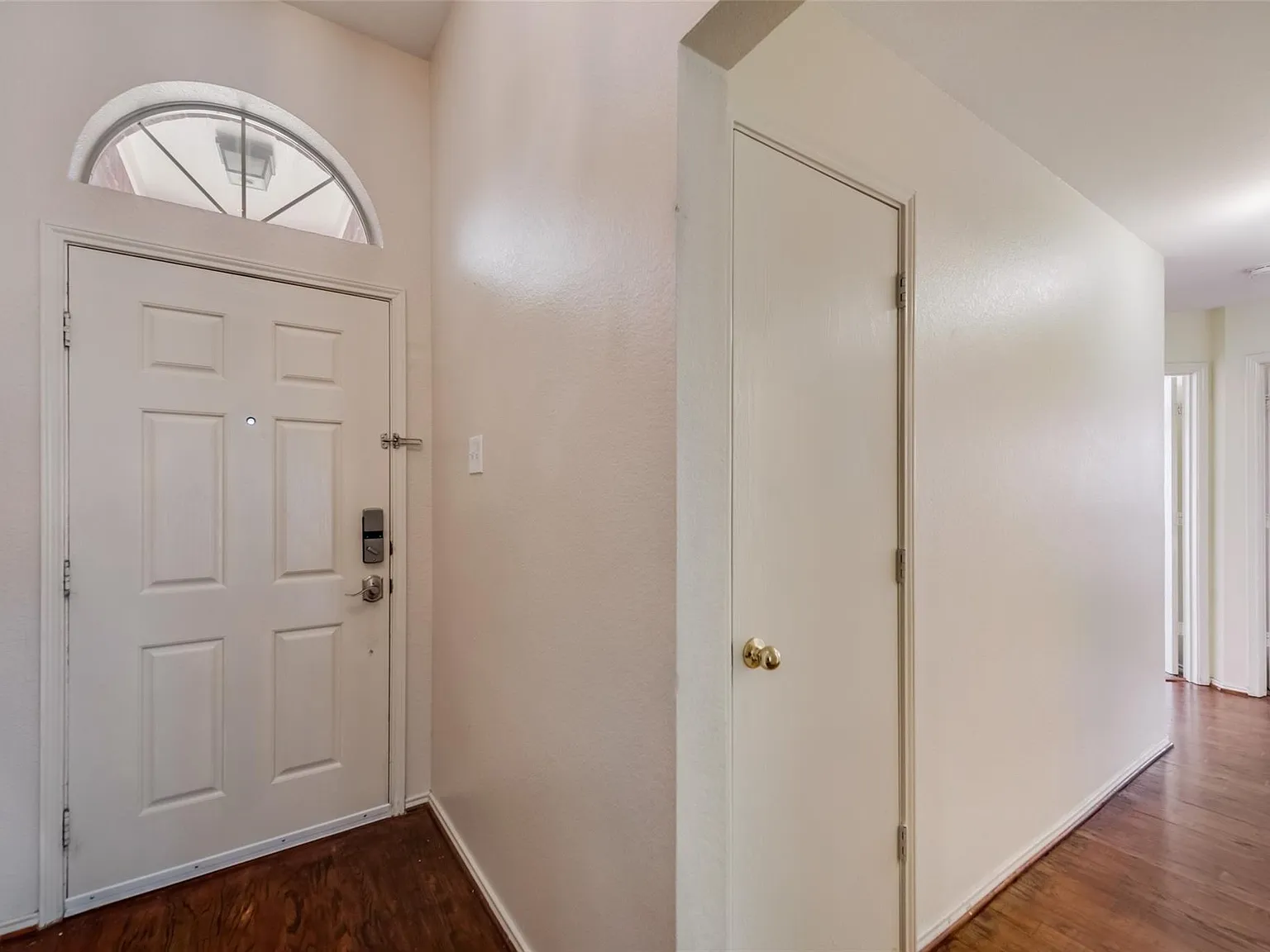 4 bed, 1846 sqft, $2,550 — Photo 3