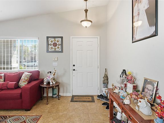 5th image of 1229 Jarbridge Rd