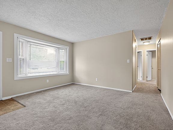 3rd image of 10025 Catalina Dr