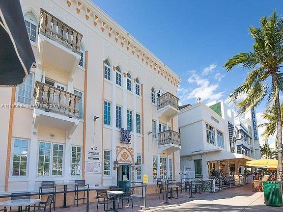 2nd image of 918 Ocean Dr APT 202