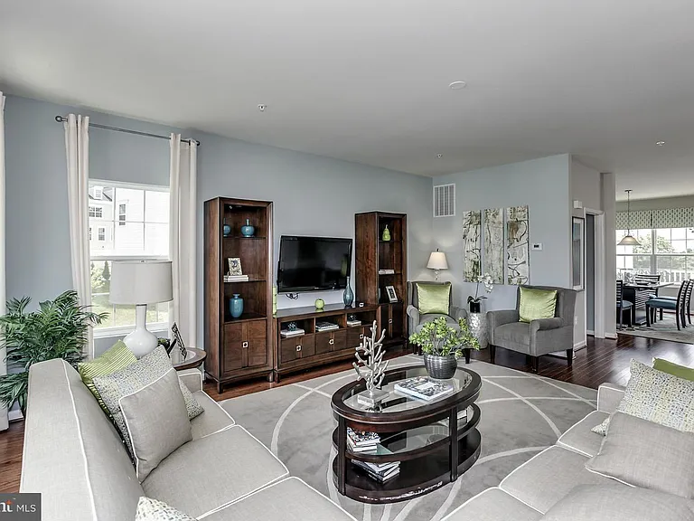 8603 Crooked Tree Ln — Photo 2