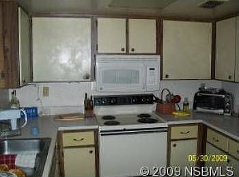 4th image of 1540 Yorktown Ave