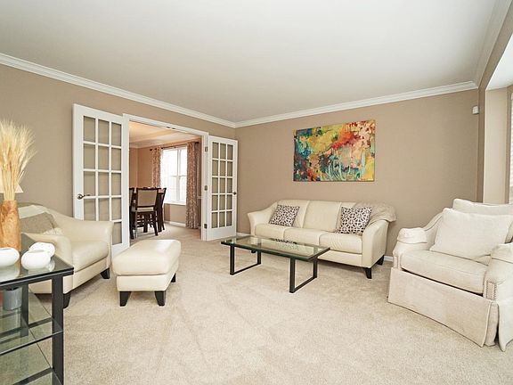 5th image of 504 Clemray Dr