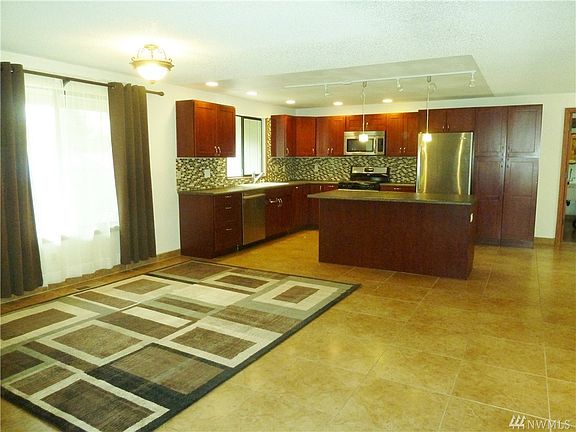 4th image of 8832 Hartwood Ct SE
