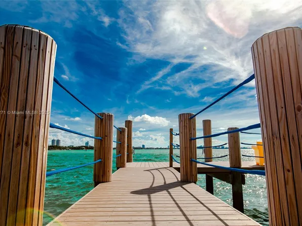 1750 Bay Dr, Miami Beach, FL 33141