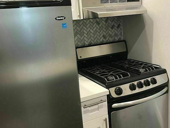 5th image of 520 E 12th St #5203C