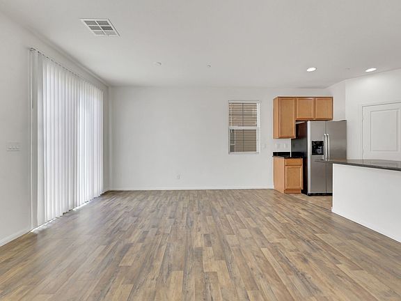 5th image of 935 Spiracle Ave