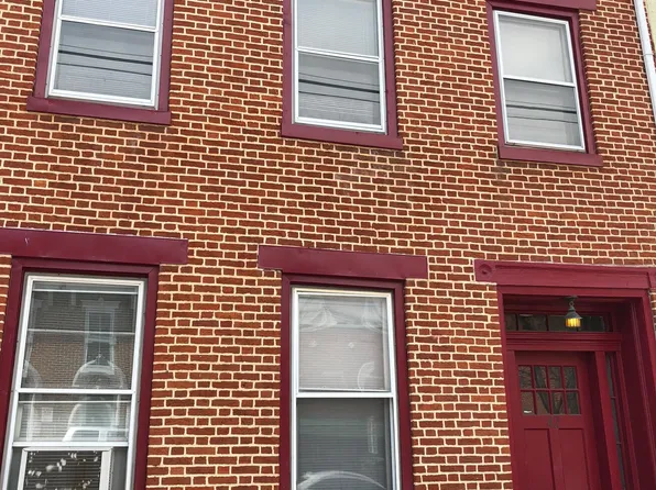 42 S West St APT 1, Carlisle, PA 17013