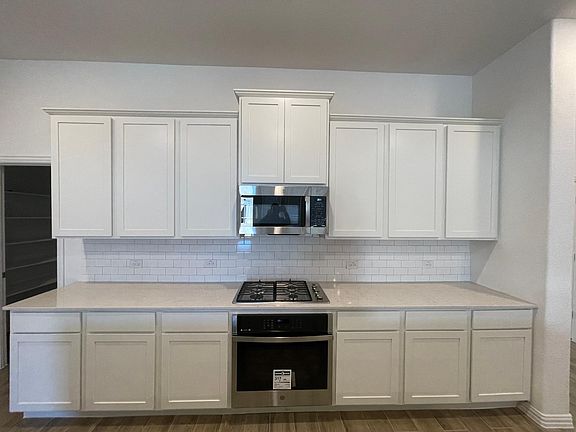 5th image of 1112 Sassafras Dr