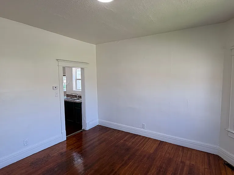 2523 Jones St — Photo 10