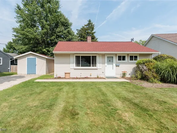 738 Spruce St, Medina, OH 44256