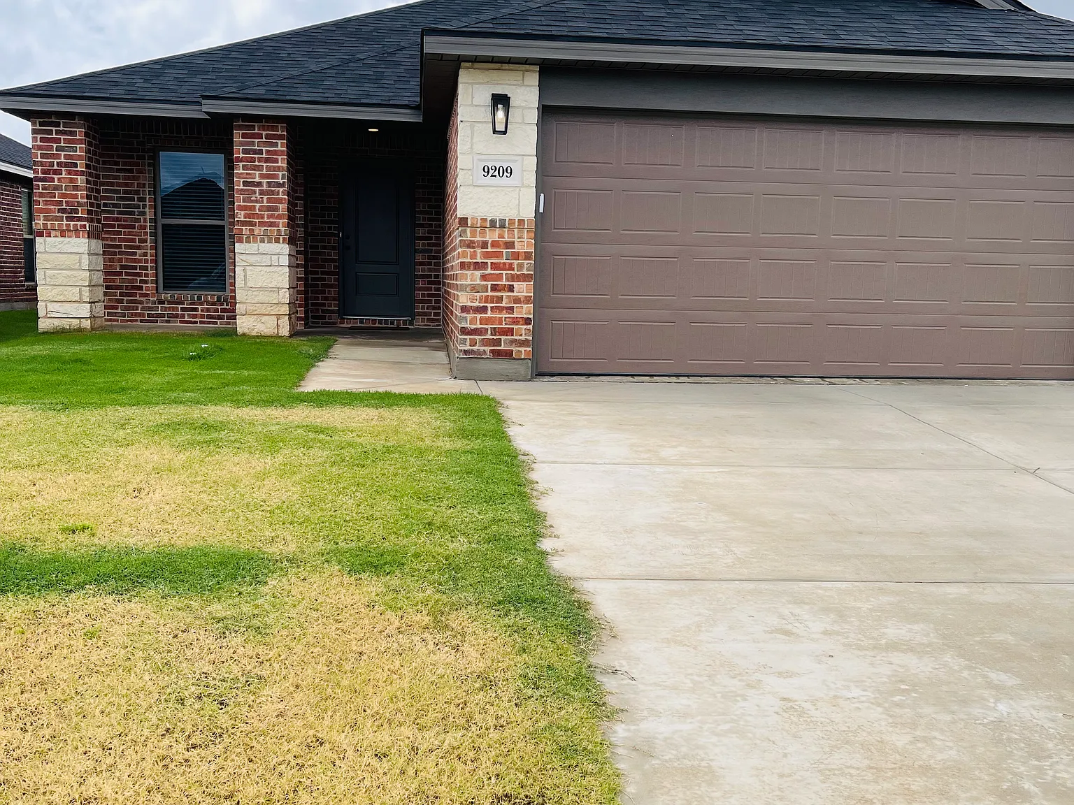 3 bed, 1350 sqft, $700 — Photo 3