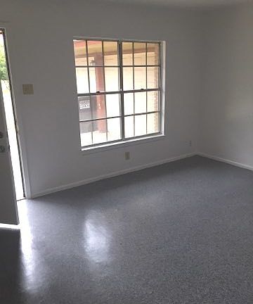 2nd image of 9514 Hillsboro Dr
