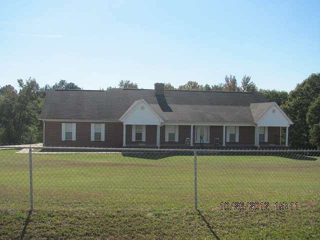 1st image of 413 Harris Morton Rd