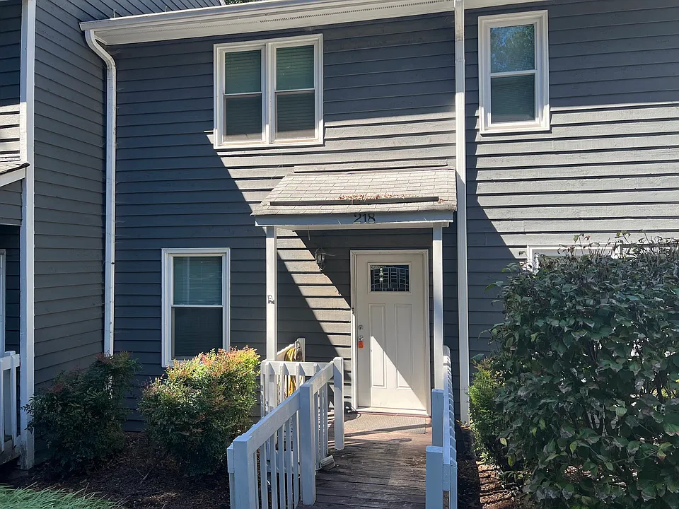 218 Kristin Ct