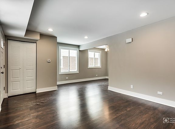 4th image of 10433 Austin Ave APT B