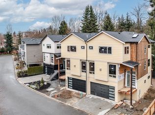 19727 27th Pl W #2, Lynnwood, WA 98036