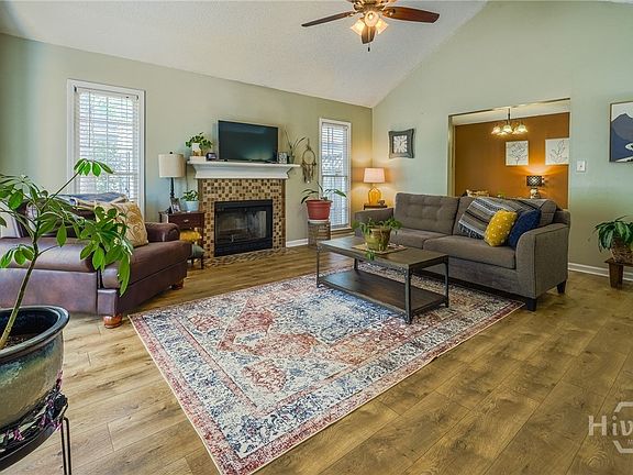 4th image of 120 Sterling Drive