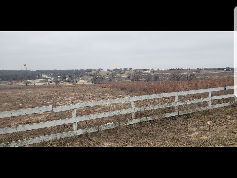 1st image of 609 Lakeridge Ln