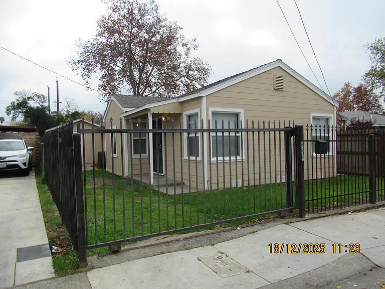 4504 15th Ave — Photo 13