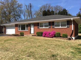 9735 Twincrest Dr, Saint Louis, MO 63126