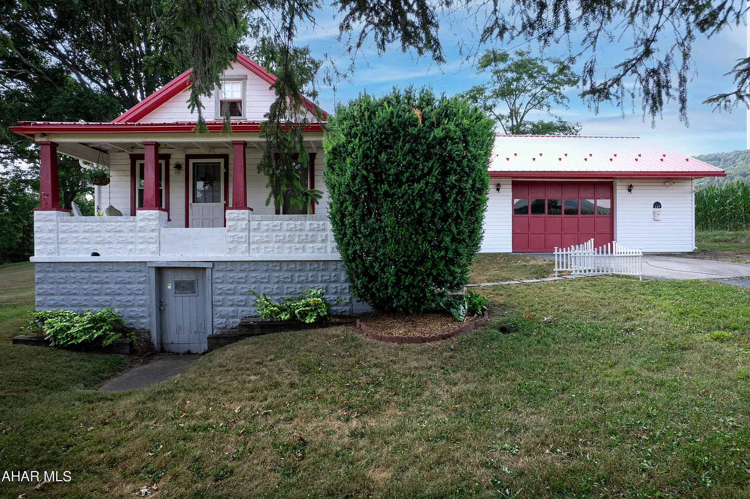 123-127 Owl Dr photo 1