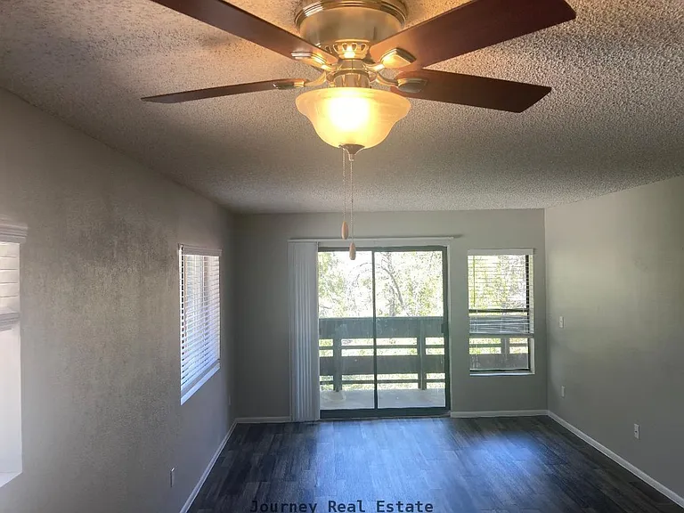 312 Bridge St — Photo 12