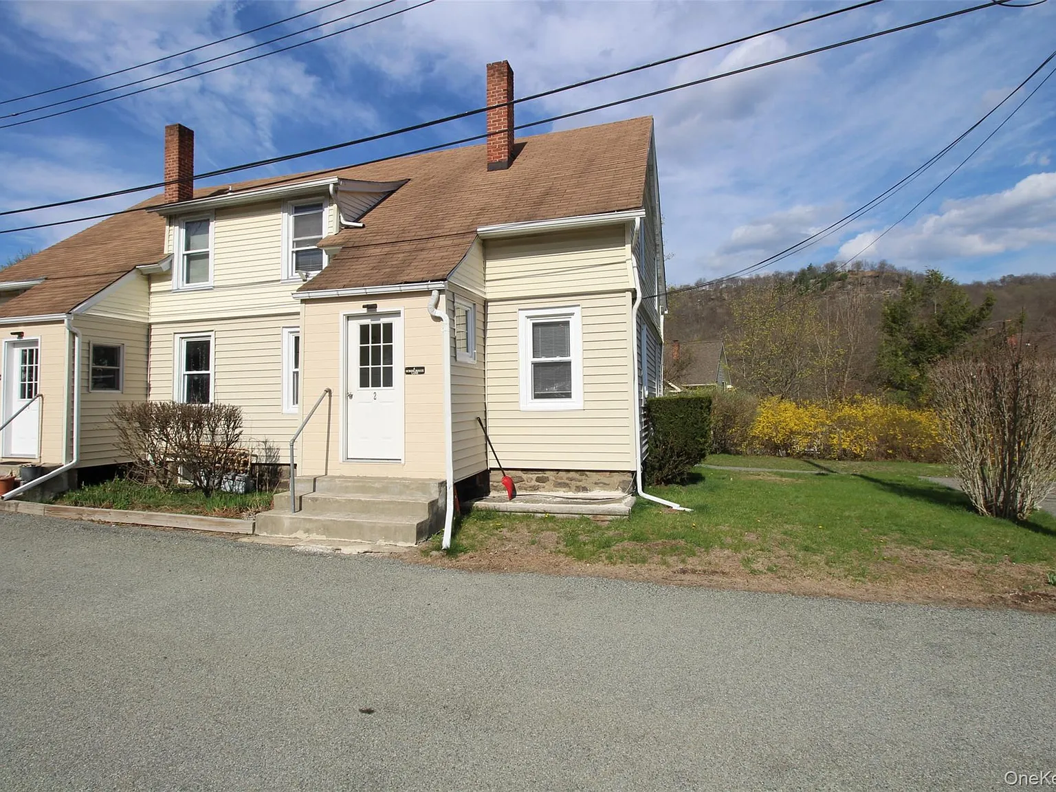 2 bed, 1.0 bath, 1046 sqft, $2,200 — Photo 2