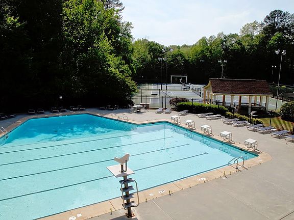 4th image of 5800 Lake Heights Cir