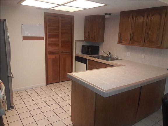 2nd image of 5401 Sandpiper Ln