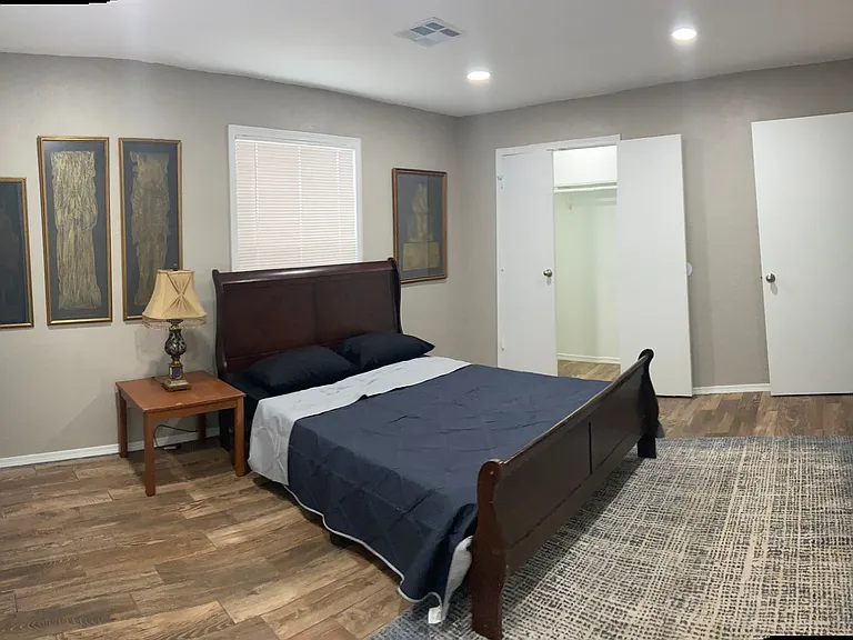1012 E 7th Pl — Photo 10