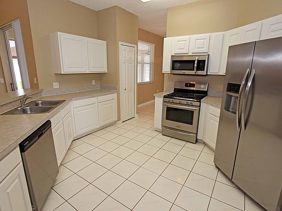 3rd image of 5440 Dahlia Reserve Dr