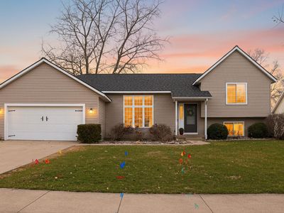 826 Meadow Dr, Wayland, MI, 49348