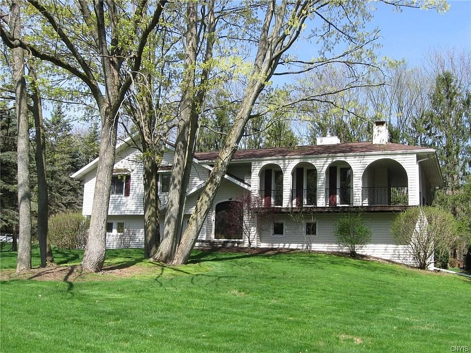 1st image of 2499 Country Ln