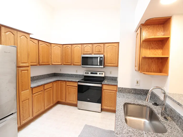 7509 Ashby Ln #N — Photo 12