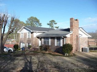 10 Mulberry Ln, Rossville, GA 30741