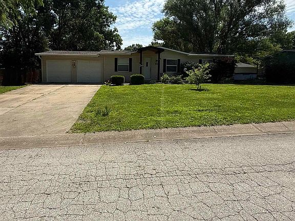 2nd image of 193 SE 51st Rd