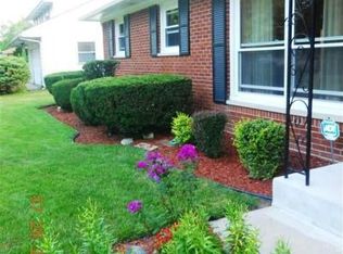5960 Taft Pl, Merrillville, IN 46410