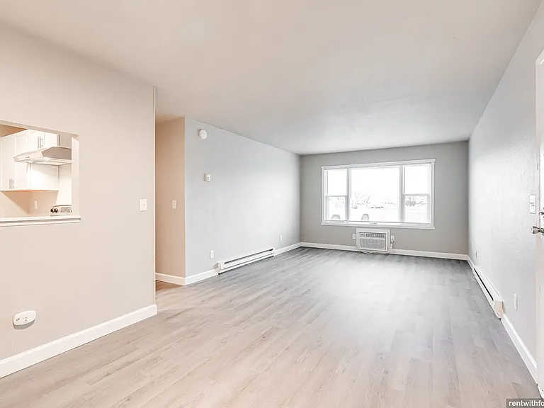 505 Oakridge Ln — Photo 6