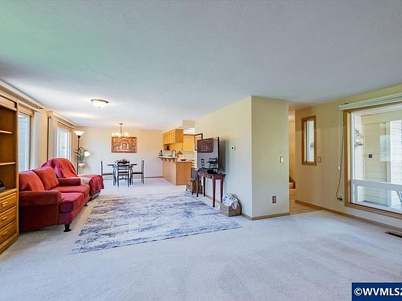 4th image of 2935 Cedarwood Ct SE
