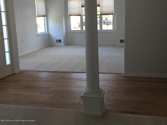 5th image of 32 Belvedere Dr