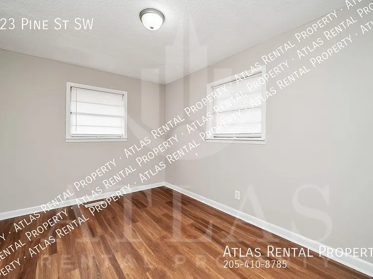 223 Pine St SW — Photo 8