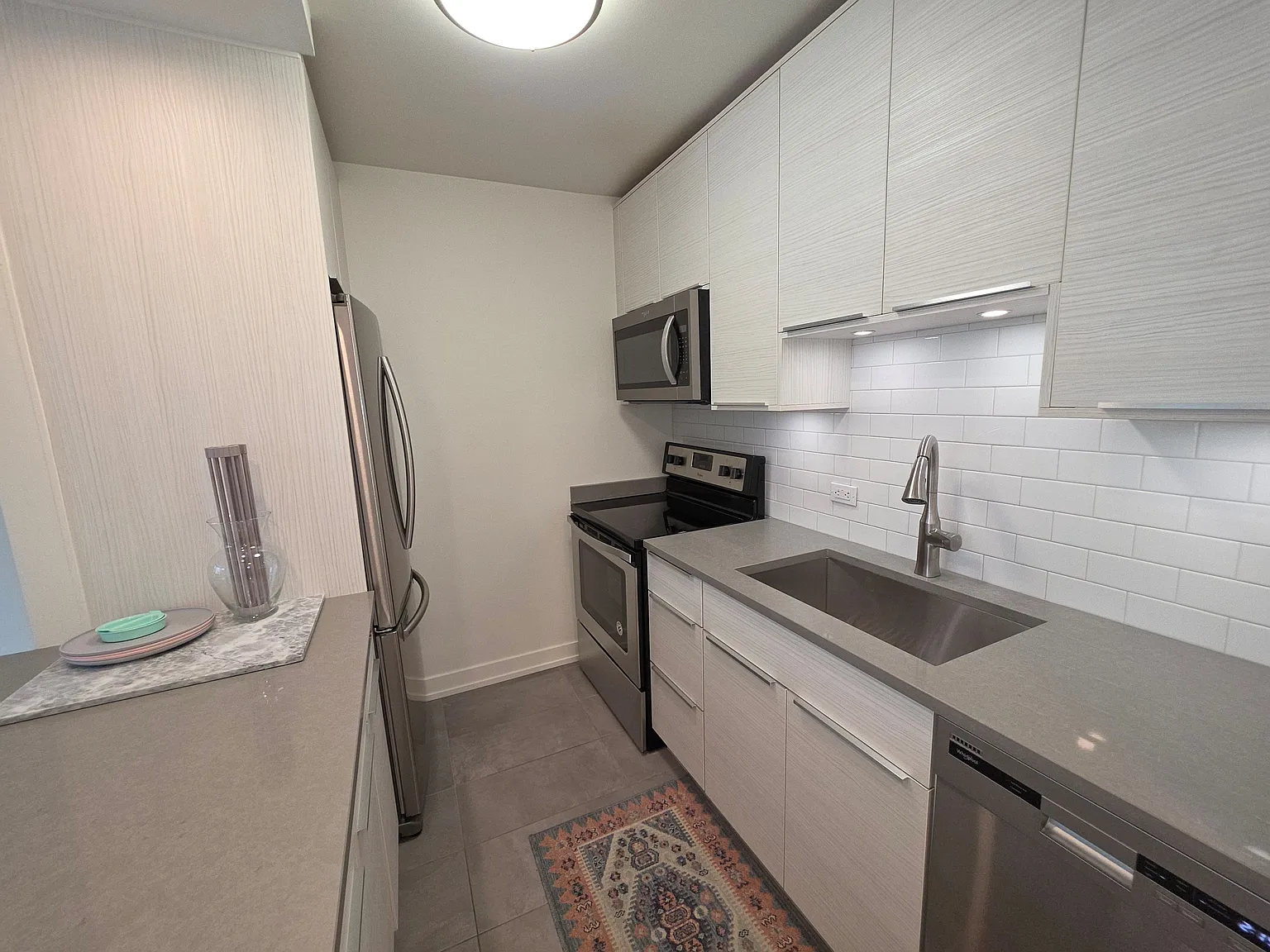 1 bed, $2,200 — Photo 2