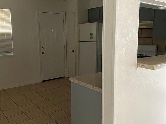 2nd image of 4802 E Stassney Ln #B