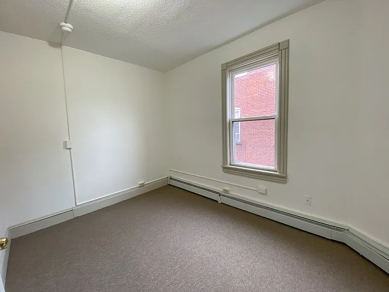 31-33 Bond St — Photo 45