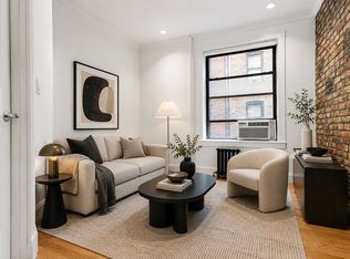102 Christopher St #4H, New York, NY 10014