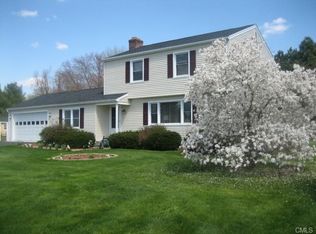 13 Far Horizons Dr, Bethel, CT 06801