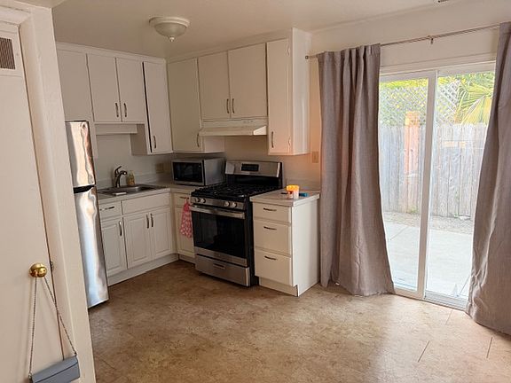 4th image of 653 Maple Ave #653